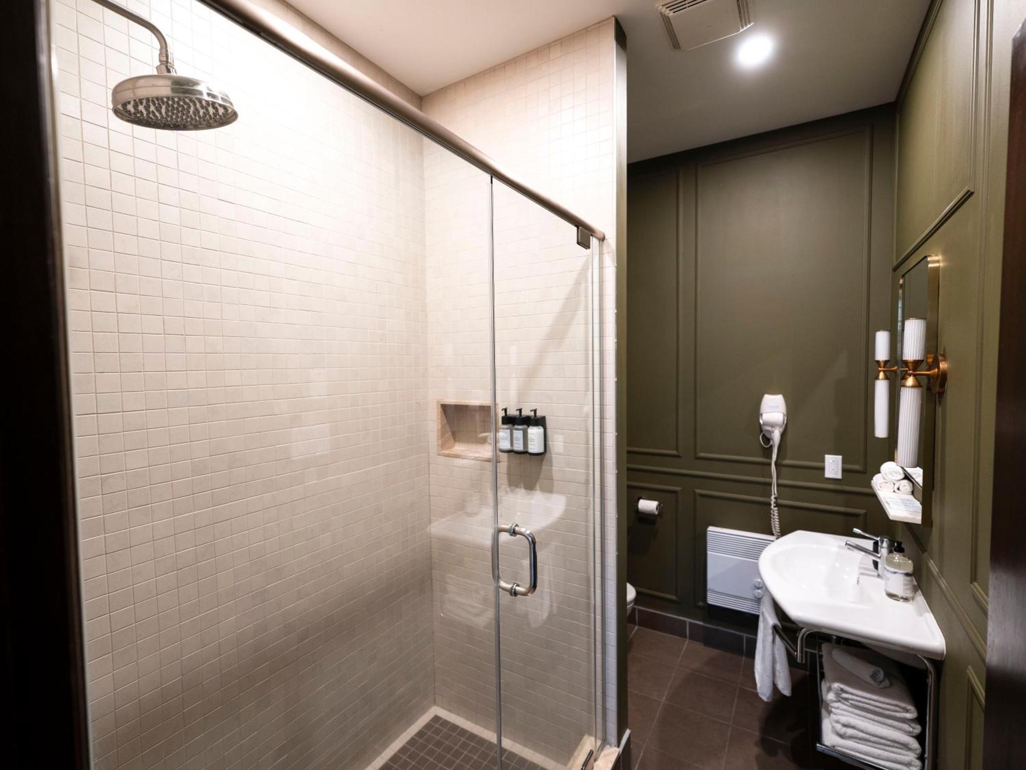 Self Check-In Boutique Hotel - Quartier Latin - Room 201 Montreal Luaran gambar