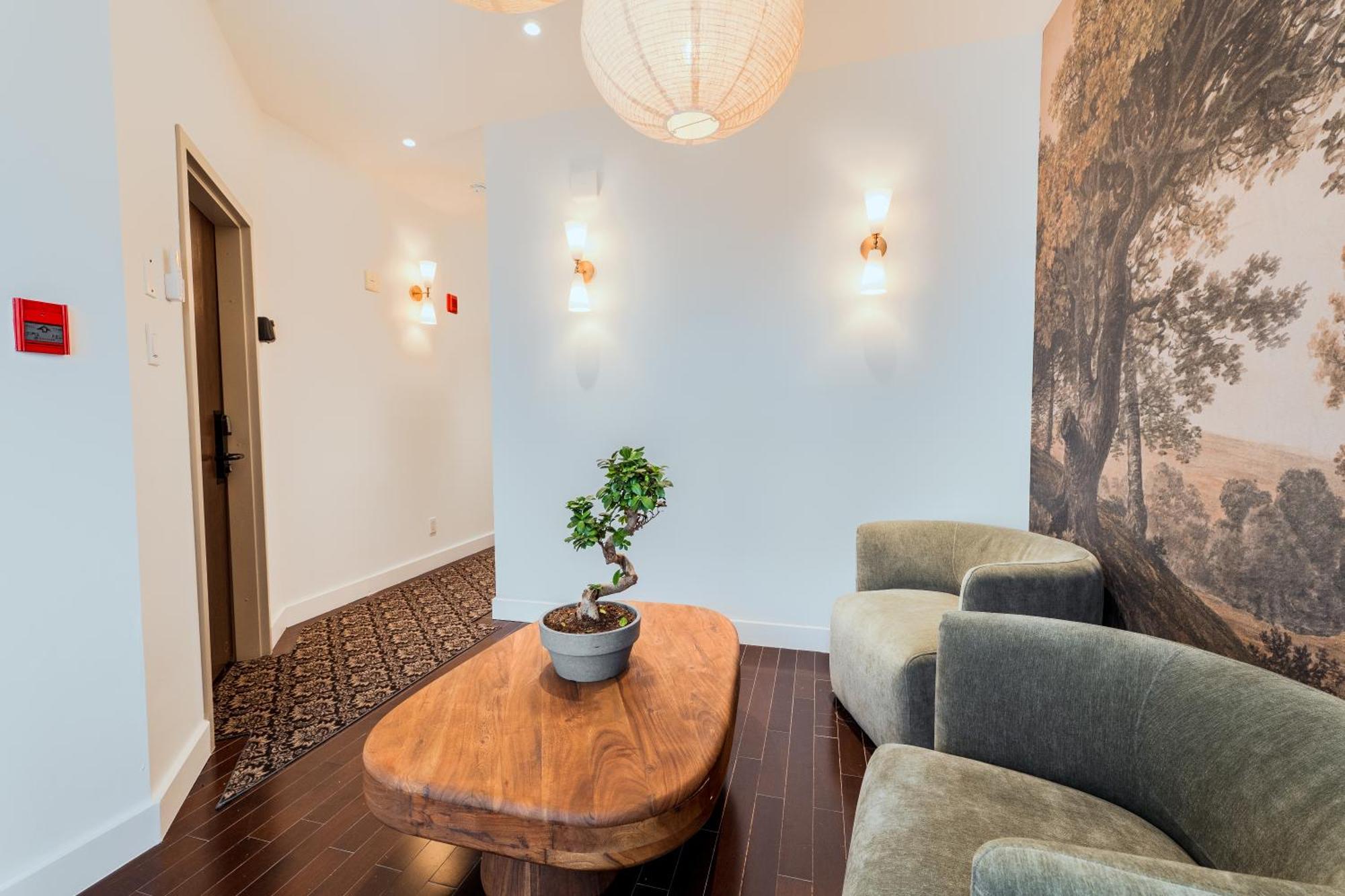 Self Check-In Boutique Hotel - Quartier Latin - Room 201 Montreal Luaran gambar