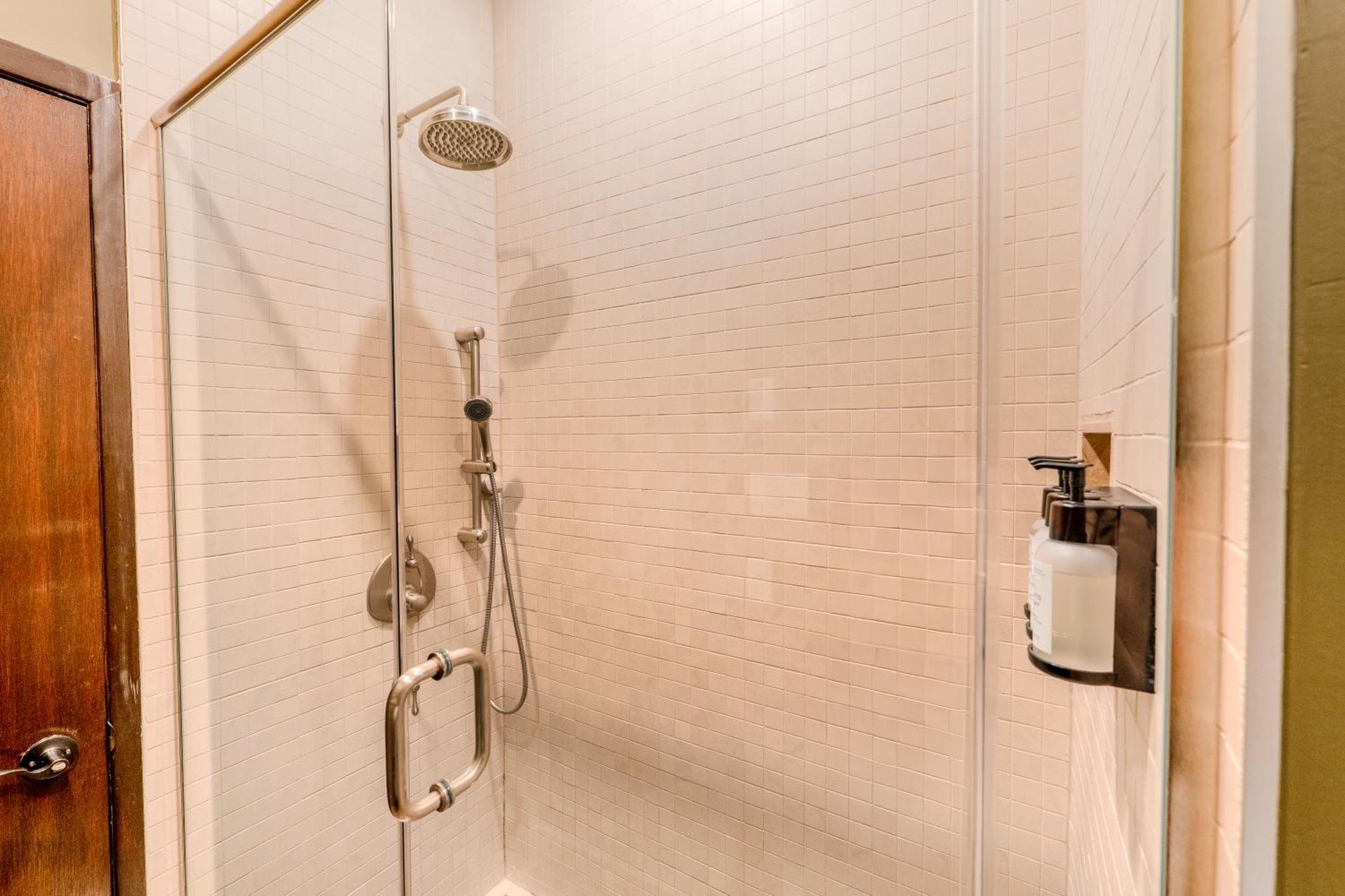 Self Check-In Boutique Hotel - Quartier Latin - Room 201 Montreal Luaran gambar